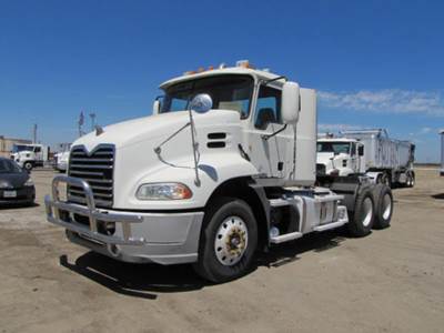 Mack Vision CXN613 Day Cab Truck