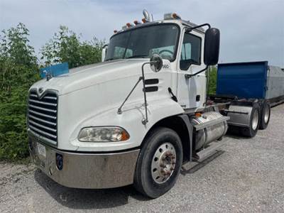 Mack Vision CXN613 Day Cab Truck
