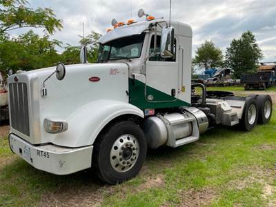 Peterbilt 367 Day Cab Truck