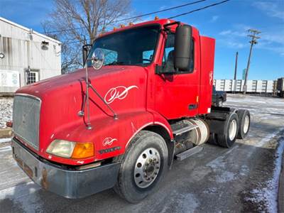 Volvo VNL64T Day Cab Truck