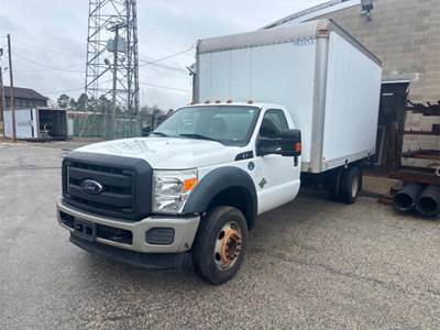 Ford F-450 SUPER Box Truck