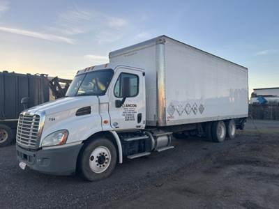 Freightliner Cascadia Box Truck