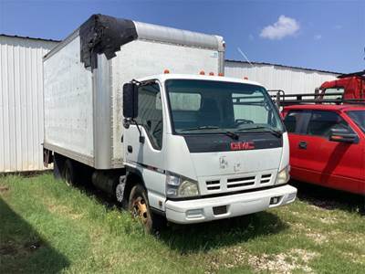 GMC W4500 Box Truck