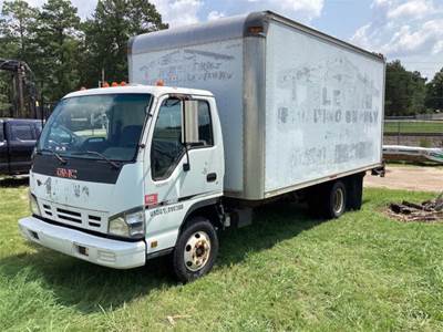GMC W4500 Box Truck