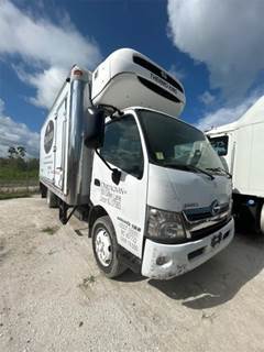 Hino XJC740/XFC740 Box Truck