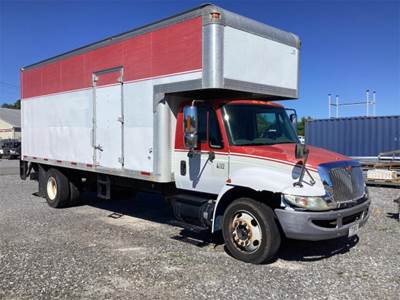 International 4300 Box Truck