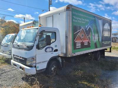Mitsubishi Fuso FE85D 20FT 4X2 Box Truck