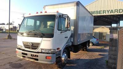 Nissan 2300DH Box Truck