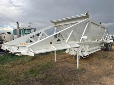 Ranch Manufacturing Dump Trailer