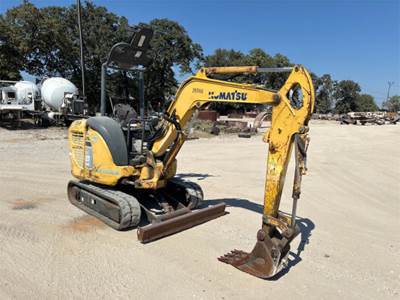 Komatsu PC27MR-3 Excavator