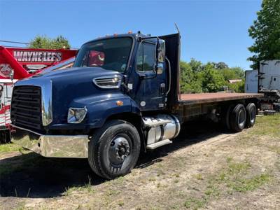 Freightliner 114SD Flatbed Dump Truck