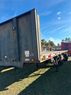Clark CCFBT Flatbed Trailer