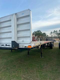 Transcraft Eagle II Flatbed Trailer