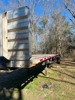 Transcraft Eagle II Flatbed Trailer