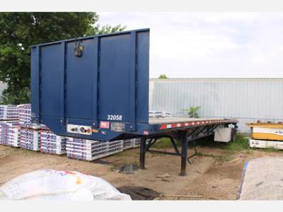 Transcraft TL-2000 Flatbed Trailer