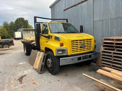 Chevrolet C7500 MD 4X2 Flatbed Truck
