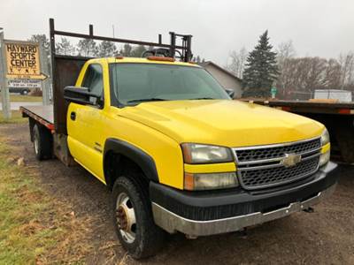 Chevrolet SILVERADO 3500 4X2 RWD Flatbed Truck
