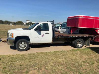 Chevrolet Silverado 3500HD Flatbed Truck