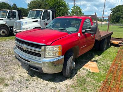 Chevrolet Silverado Flatbed Truck
