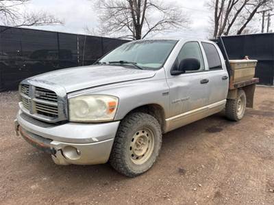 Dodge Ram 1500 Flatbed Truck