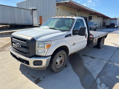 Ford F-350 Flatbed Truck