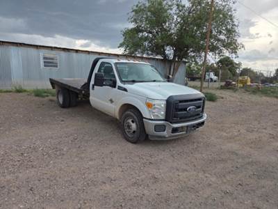 Ford F-350 Flatbed Truck