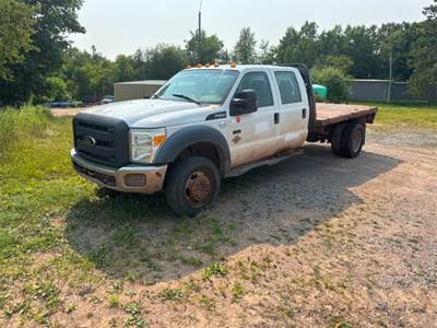 Ford F-450 Flatbed Truck