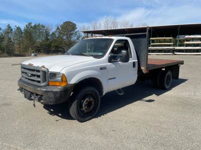 Ford F-550 Flatbed Truck