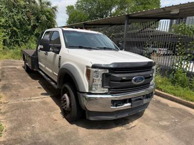 Ford F-550 Flatbed Truck