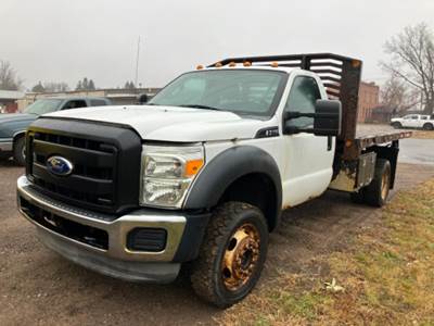 Ford F-550 DRW 4X4 Flatbed Truck