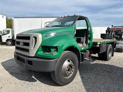 Ford F-650 2WD DRW 4X2 Flatbed Truck