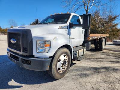 Ford F-650 Flatbed Truck