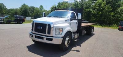 Ford F-750 Flatbed Truck
