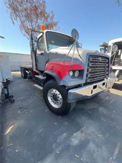 Freightliner 114SD Flatbed Truck