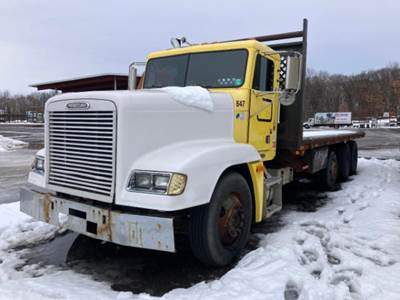 Freightliner FLD230 Flatbed Truck