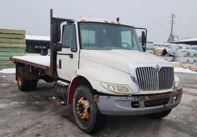 International 4300 Flatbed Truck