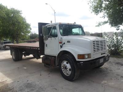 International 4700 Flatbed Truck