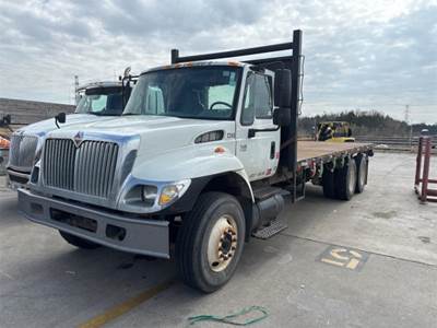 International 7400 Flatbed Truck