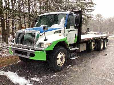 International 7400 Flatbed Truck