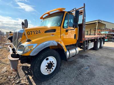 International 7400 Flatbed Truck