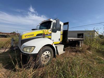 Kenworth T370 6x4 Flatbed Truck