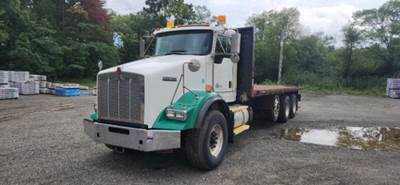 Kenworth T8 Flatbed Truck