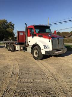 Kenworth T880 Flatbed Truck