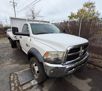 RAM 5500 Flatbed Truck