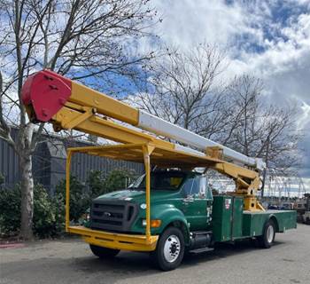 Ford F-750 Forestry Bucket Truck