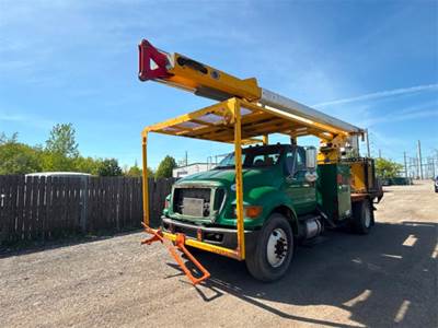 Ford F-750 Forestry Bucket Truck