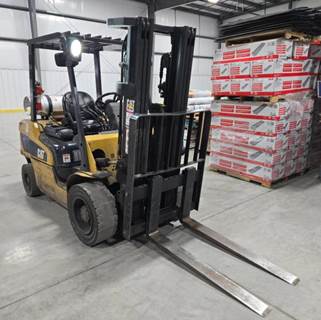 Caterpillar 2P6000 Forklift