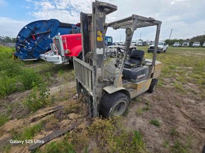 Caterpillar D-30 Forklift
