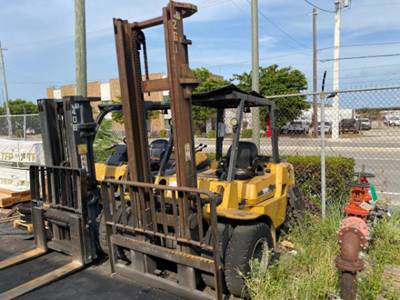 Caterpillar DP40KL Forklift