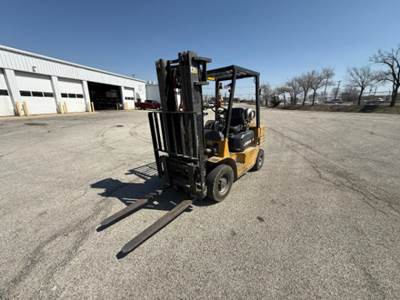 Caterpillar GP25LP Forklift